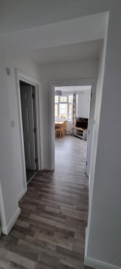 Vh Premier Flat 3 Apartment กิลลิงแงม ภายนอก รูปภาพ